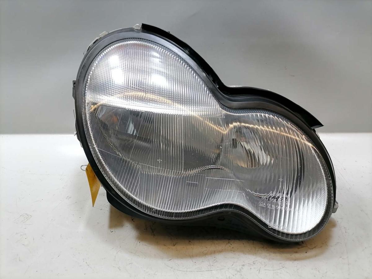 Mercedes C Klasse W203 original Scheinwerfer vorn rechts Halogen Bj.2001